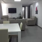Agrino Lejlighedshotel 3*
